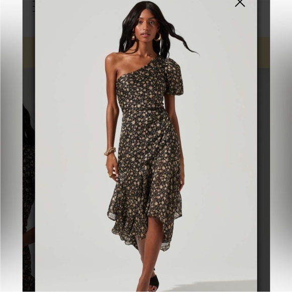 NWOT ASTR the Label Santorini Floral One
Shoulder Midi Ruffle Dress - Picture 3 of 15